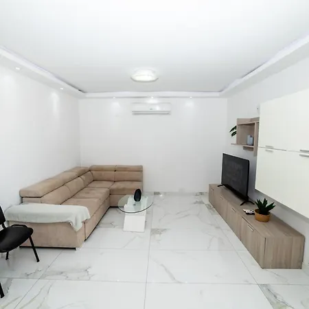 Daire Peaceful Penthouse 3 Bed With Views - By Hostmt St. Paul's Bay