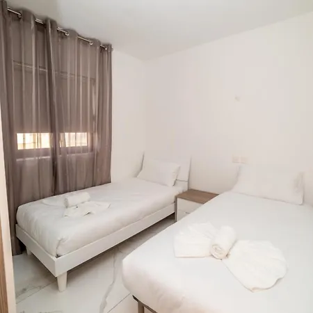 Peaceful Corner Penthouse 3 Bed With Views Apartment St. Paul's Bay