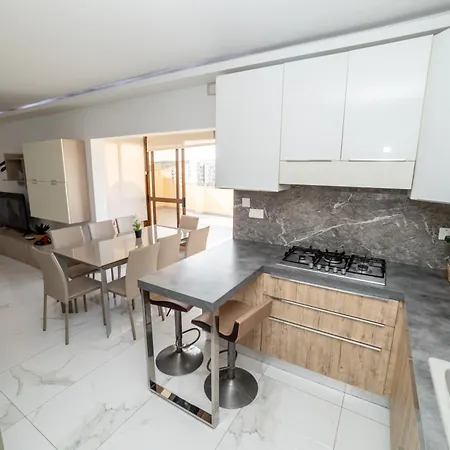 Peaceful Corner Penthouse 3 Bed With Views St. Paul's Bay