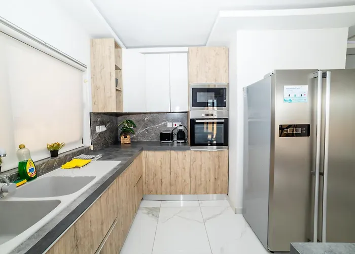 Apartman Peaceful Penthouse 3 Bed With Views - By Hostmt *