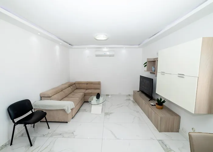 Apartman Peaceful Penthouse 3 Bed With Views - By Hostmt San Pawl il-Baħar