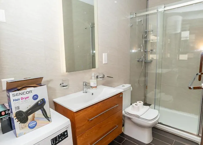 Peaceful Penthouse 3 Bed With Views - By Hostmt 公寓 圣保罗湾城