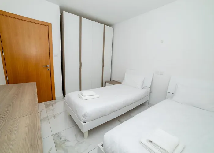 公寓 Peaceful Penthouse 3 Bed With Views - By Hostmt *
